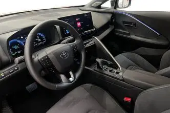 Toyota C-HR, 1.8, 72 kW, hybrid, automatic, front-wheel drive