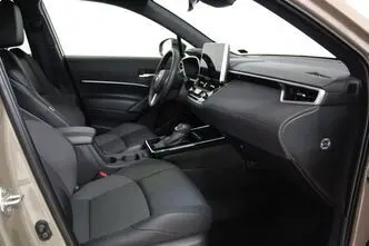 Toyota Corolla Cross, 2.0, 98 kW, hybrid, automatic, front-wheel drive