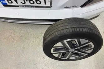 Hyundai Kona, электричество, автомат, передний привод