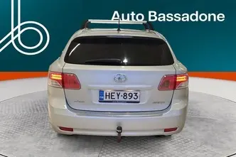 Toyota Avensis, 1.6, 97 kW, petrol, manual, front-wheel drive