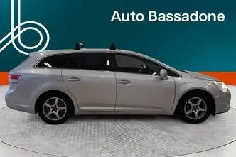 Toyota Avensis, 1.6, 97 kW, petrol, manual, front-wheel drive