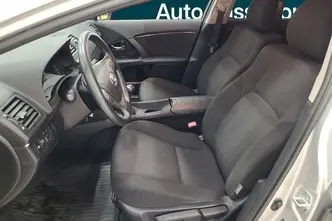 Toyota Avensis, 1.6, 97 kW, petrol, manual, front-wheel drive