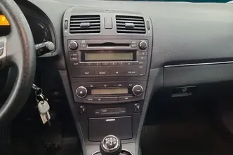 Toyota Avensis, 1.6, 97 kW, petrol, manual, front-wheel drive