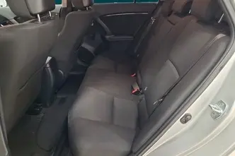 Toyota Avensis, 1.6, 97 kW, petrol, manual, front-wheel drive