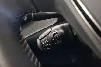 Peugeot 2008, electric, automatic, front-wheel drive