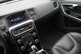 Volvo V60, 2.4, 140 kW, pistikhübriid, automaat, nelikvedu