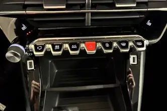 Peugeot 208, 1.2, 74 kW, бензин, автомат, передний привод