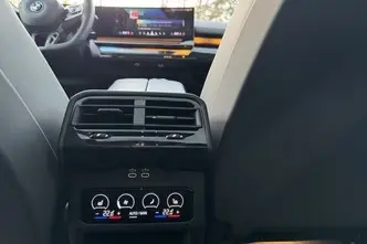 BMW i5, 442 kW, elekter, automaat, nelikvedu