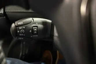 Peugeot 2008, electric, automatic, front-wheel drive