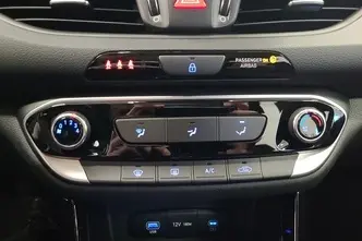 Hyundai i30, 1.0, 73 kW, petrol, automatic, front-wheel drive