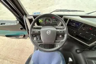 Volvo FM 330 4x2, 248 kW, diesel, automatic