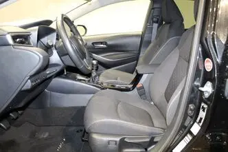 Toyota Corolla, 1.5, 92 kW, petrol, manual, front-wheel drive