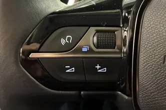 Peugeot 2008, 1.2, 96 kW, petrol, automatic, front-wheel drive