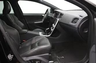 Volvo V60, 2.4, 162 kW, plug-in hybrid, automatic, four-wheel drive