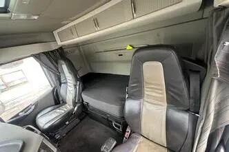 Volvo FH 540, diesel, automatic