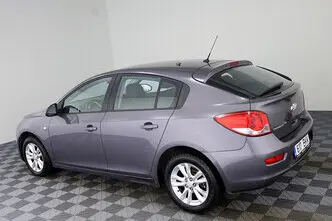 Chevrolet Cruze, 1.6, 91 kW, petrol, manual, front-wheel drive