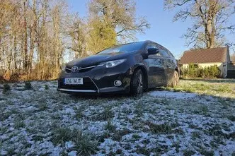 Toyota Auris, 1.6, 97 kW, bensiin, manuaal, esivedu