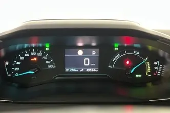 Peugeot 2008, 114 kW, elekter, automaat, esivedu