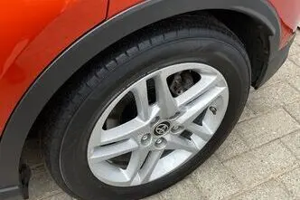 Toyota C-HR, 1.8, 72 kW, hübriid, automaat, esivedu