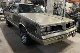 Pontiac Grand Le Mans * Safari *, 5.0, 114 kW, benzīns, automātiskā, aizmugurējā piedziņa