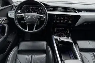 Audi e-tron, 158 kW, elekter, automaat, nelikvedu