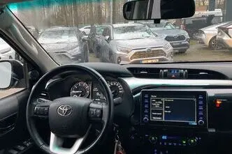 Toyota Hilux, 2.4, 110 kW, diesel, manual, four-wheel drive