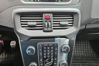 Volvo V40, 2.0, 88 kW, diesel, manual, front-wheel drive