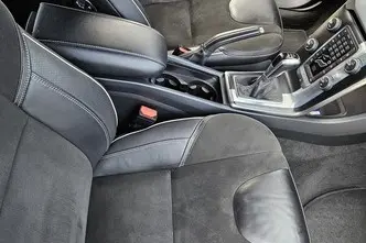 Volvo V40, 2.0, 88 kW, diesel, manual, front-wheel drive