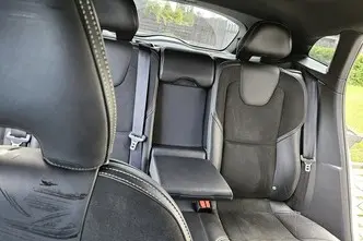 Volvo V40, 2.0, 88 kW, diesel, manual, front-wheel drive