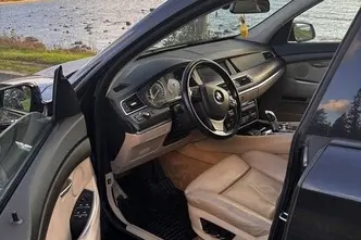 BMW 530, 3.0, 180 kW, дизель, автомат, полный привод