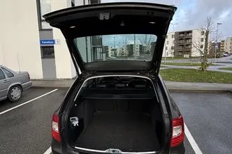 Škoda Superb, 1.8, 118 kW, petrol, automatic, front-wheel drive