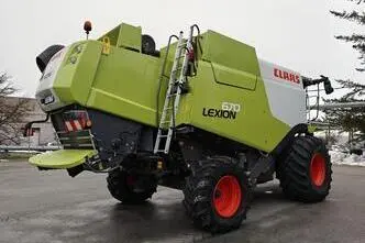 Claas Lexion 670, 329 kW, diesel