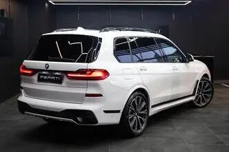 BMW X7, 3.0, 250 kW, hybrid, automatic, four-wheel drive