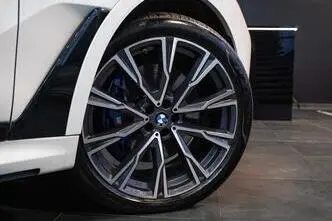 BMW X7, 3.0, 250 kW, hybrid, automatic, four-wheel drive