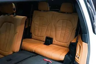 BMW X7, 3.0, 250 kW, hybrid, automatic, four-wheel drive