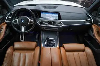 BMW X7, 3.0, 250 kW, hybrid, automatic, four-wheel drive