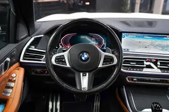 BMW X7, 3.0, 250 kW, hybrid, automatic, four-wheel drive