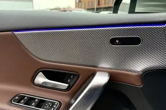 Mercedes-Benz A 180, 1.3, 100 kW, petrol, automatic, front-wheel drive