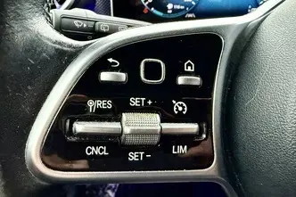 Mercedes-Benz A 180, 1.3, 100 kW, petrol, automatic, front-wheel drive