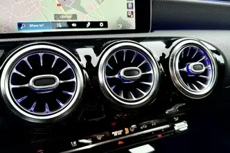 Mercedes-Benz A 180, 1.3, 100 kW, petrol, automatic, front-wheel drive