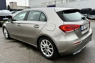 Mercedes-Benz A 180, 1.3, 100 kW, petrol, automatic, front-wheel drive