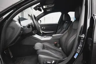 BMW 320, 2.0, 140 kW, hybrid, automatic, four-wheel drive