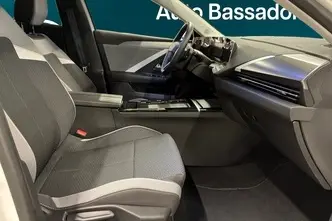 Opel Astra, 1.2, 96 kW, petrol, automatic, front-wheel drive