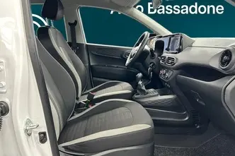 Hyundai i10, 1.0, 46 kW, petrol, manual, front-wheel drive