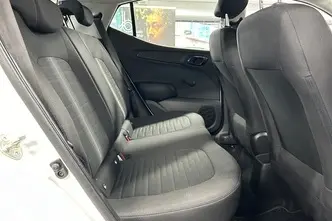 Hyundai i10, 1.0, 46 kW, petrol, manual, front-wheel drive