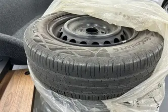 Hyundai i10, 1.0, 46 kW, petrol, manual, front-wheel drive