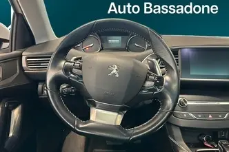 Peugeot 308, 1.2, 96 kW, бензин, автомат, передний привод