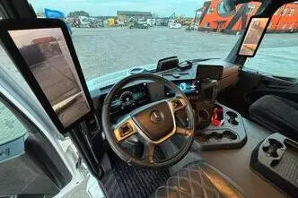 Mercedes-Benz Actros, 235 kW, diesel, automatic