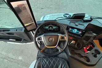 Mercedes-Benz Actros, 235 kW, diesel, automatic