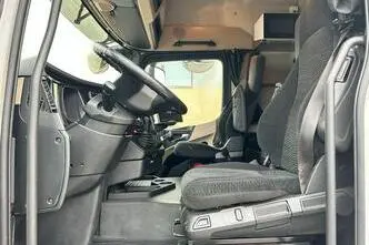 Mercedes-Benz Actros, 375 kW, diesel, automatic